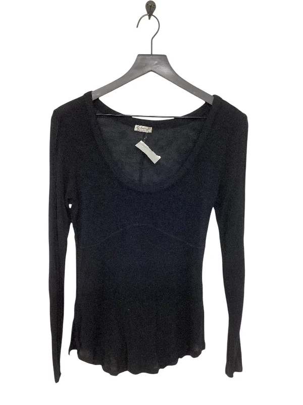 Top Long Sleeve By Free People In Black, Size: S